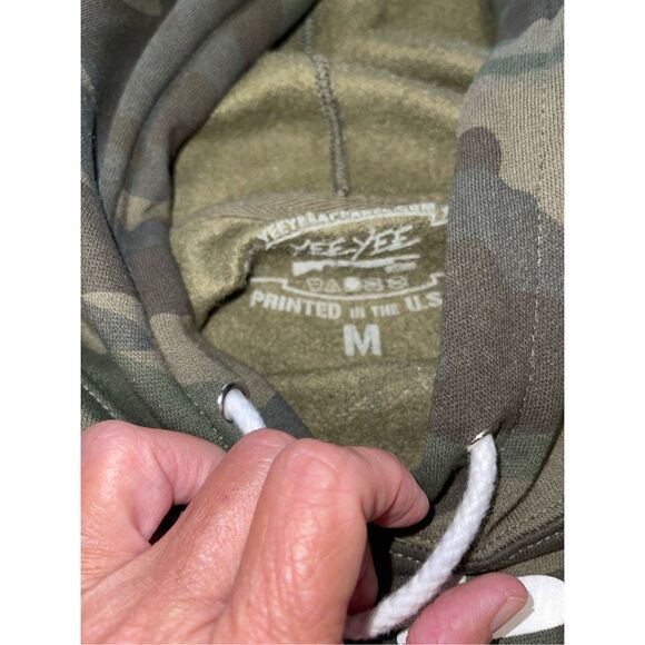 Womens Yee Yee Brand Camo Pattern Pullover Hooded Sweatshirt Size Medium - Picture 5 of 6
